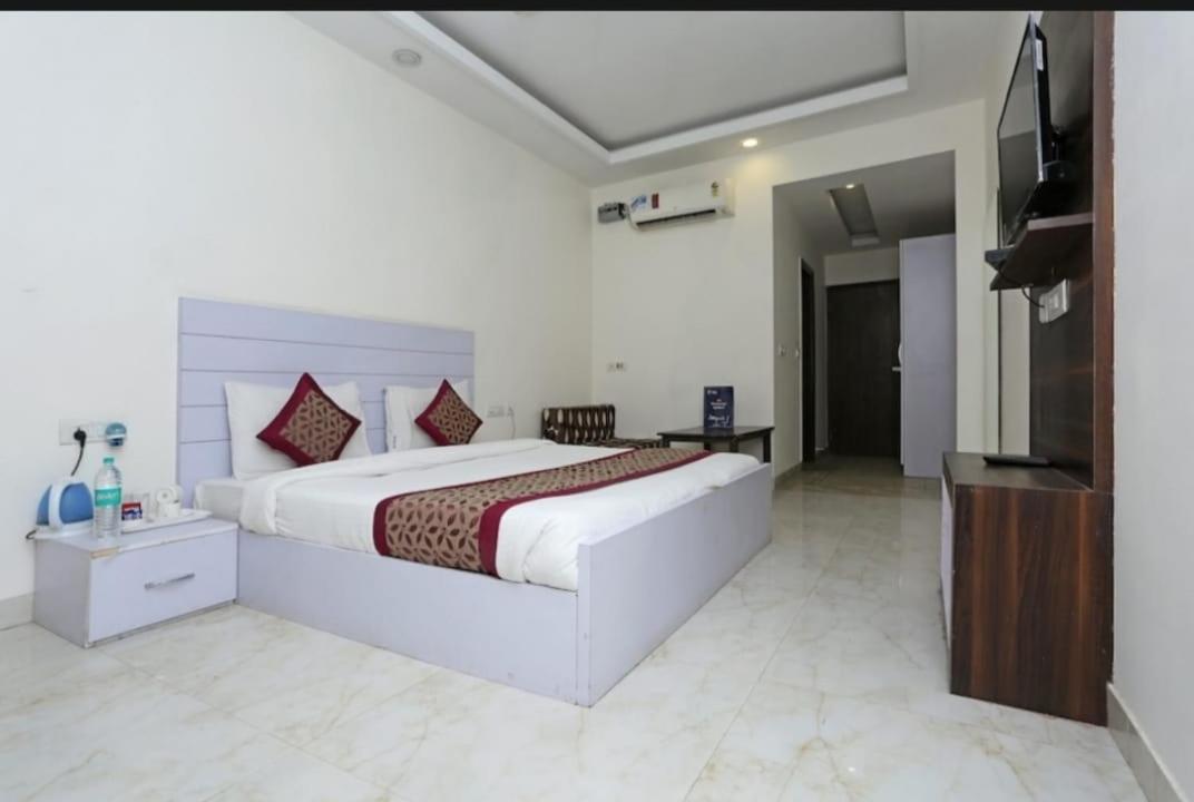 Basoya Farm 2Bhk Villla With Pool - 10 Min Away From Chattarpur Faridabad Exteriör bild